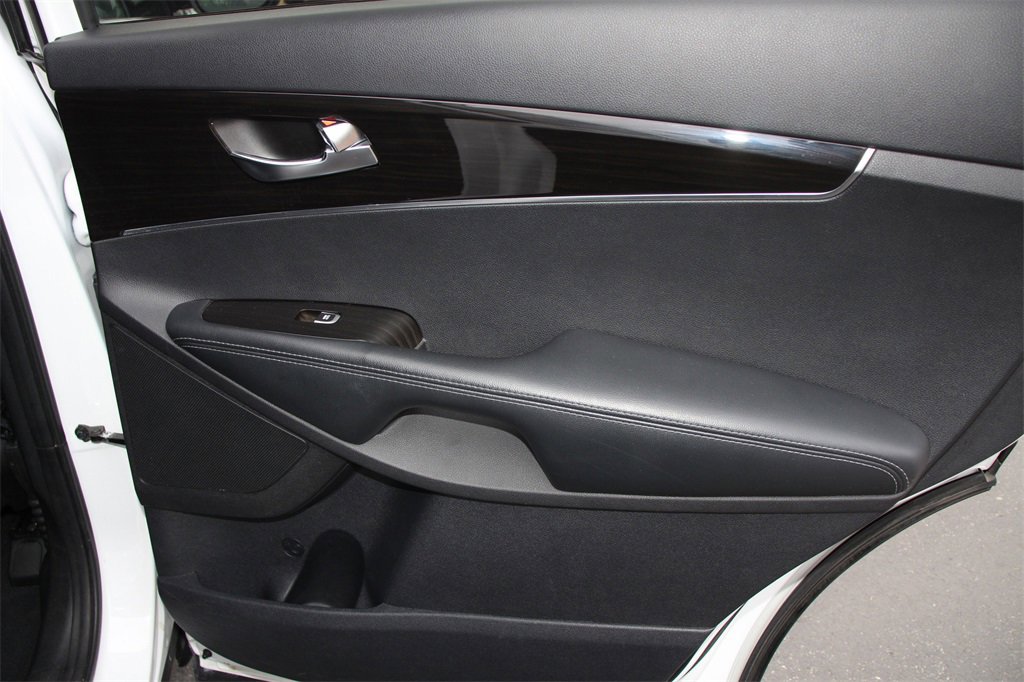 Used 2020 Kia Sorento S image 26
