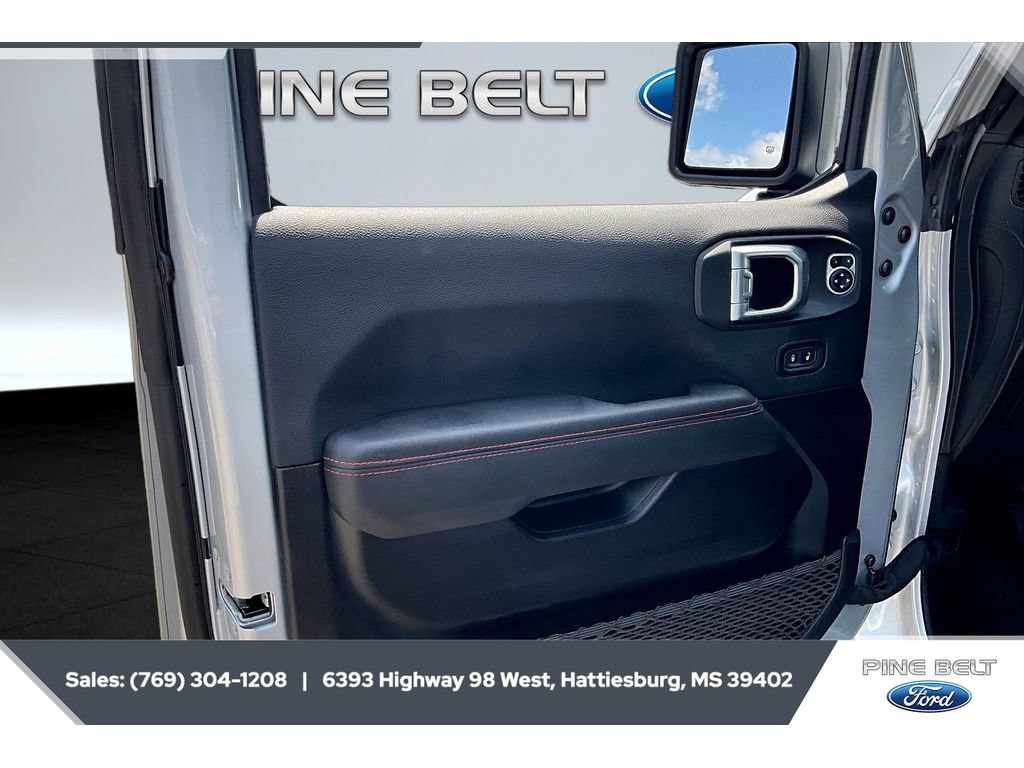 Used 2023 Jeep Gladiator Rubicon w/ LED Lighting Group AWD/4WD image 18