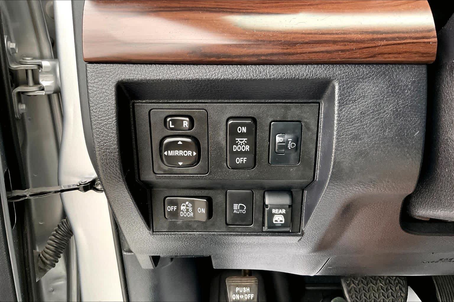 Used 2020 Toyota Tundra Limited w/ Limited Premium Package AWD/4WD image 30