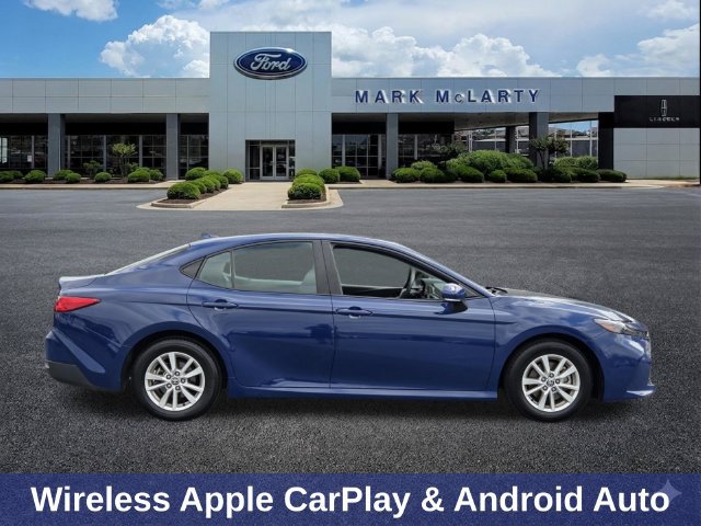 Used 2025 Toyota Camry LE FWD image 7