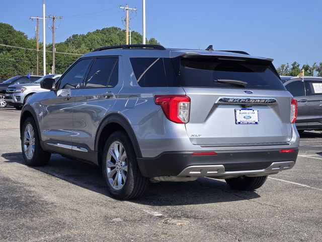 Certified 2024 Ford Explorer XLT w/ Equipment Group 202A RWD image 5
