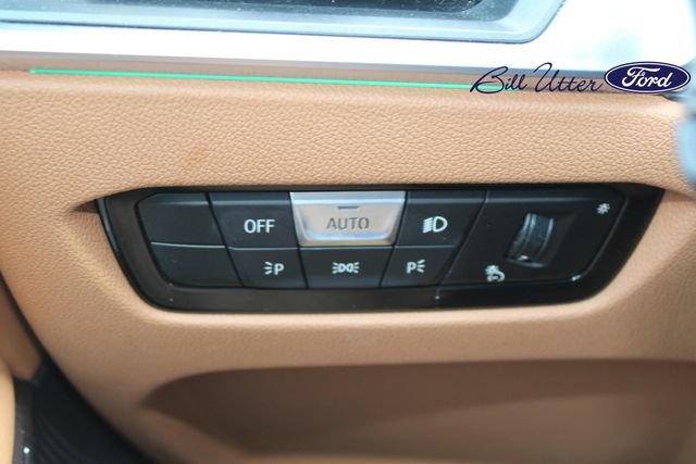 Used 2022 BMW 330i Sedan w/ Premium Package 2 RWD image 22