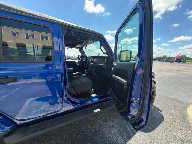 Used 2020 Jeep Wrangler Unlimited Sahara AWD/4WD image 20