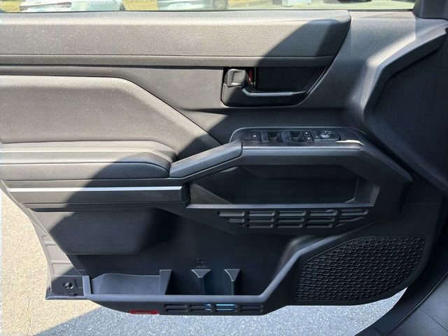 Used 2025 Toyota Tacoma SR5 AWD/4WD image 20