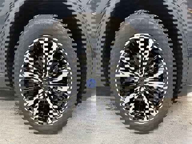 Certified 2022 Ford Escape SEL w/ SEL Stealth AWD Package image 2