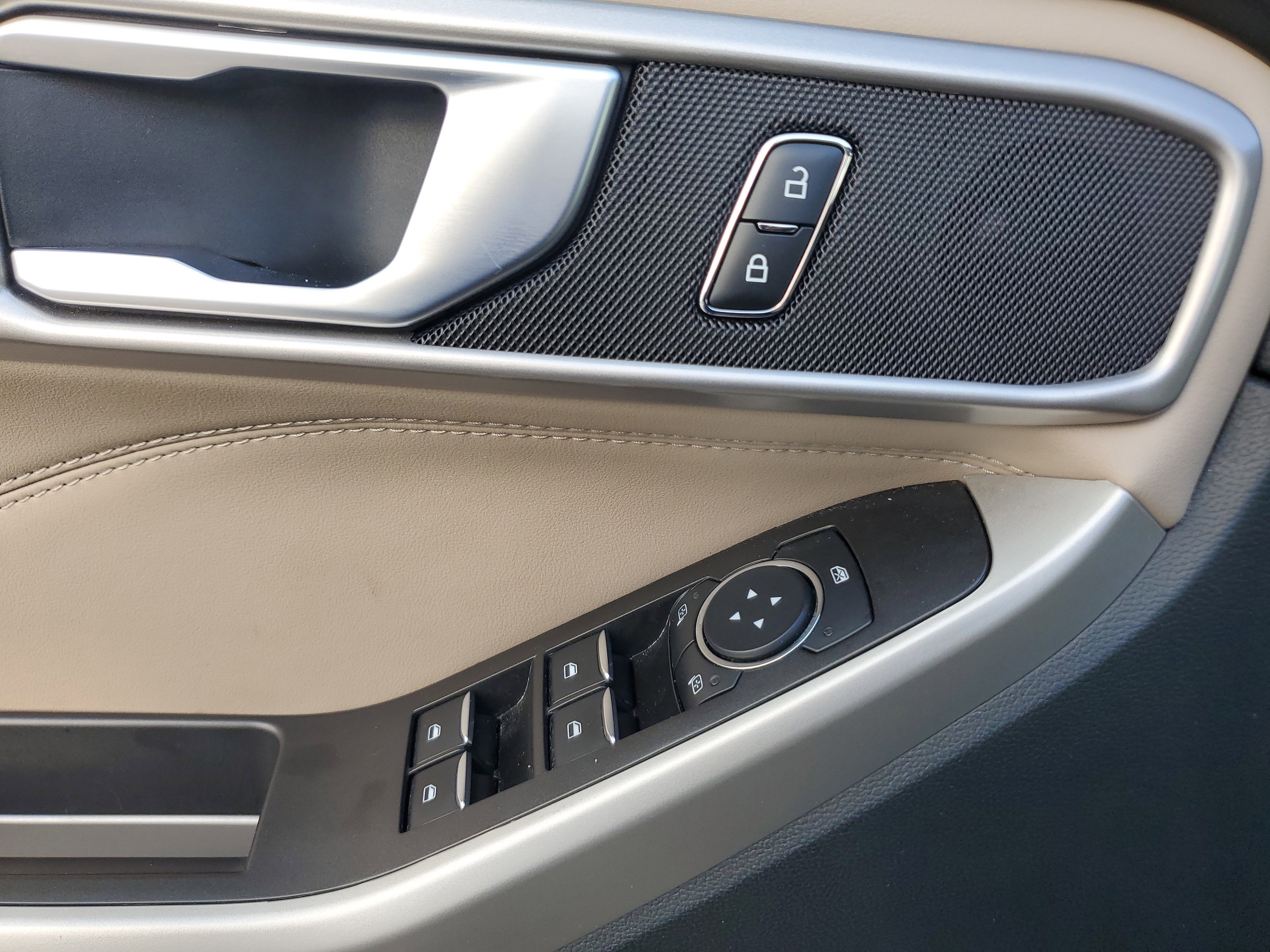 Certified 2024 Ford Explorer XLT w/ Equipment Group 202A image 29