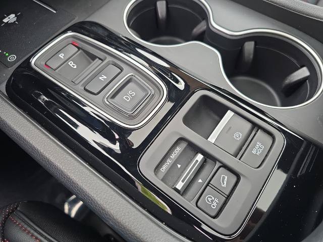 Used 2025 Honda Pilot Black Edition image 29