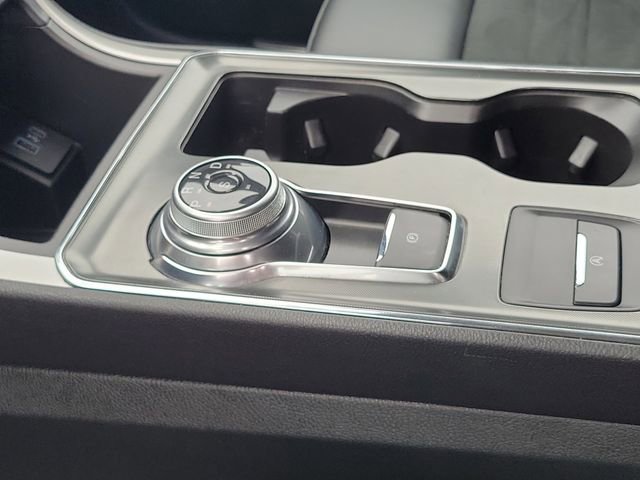 Certified 2023 Ford Edge ST-Line image 24