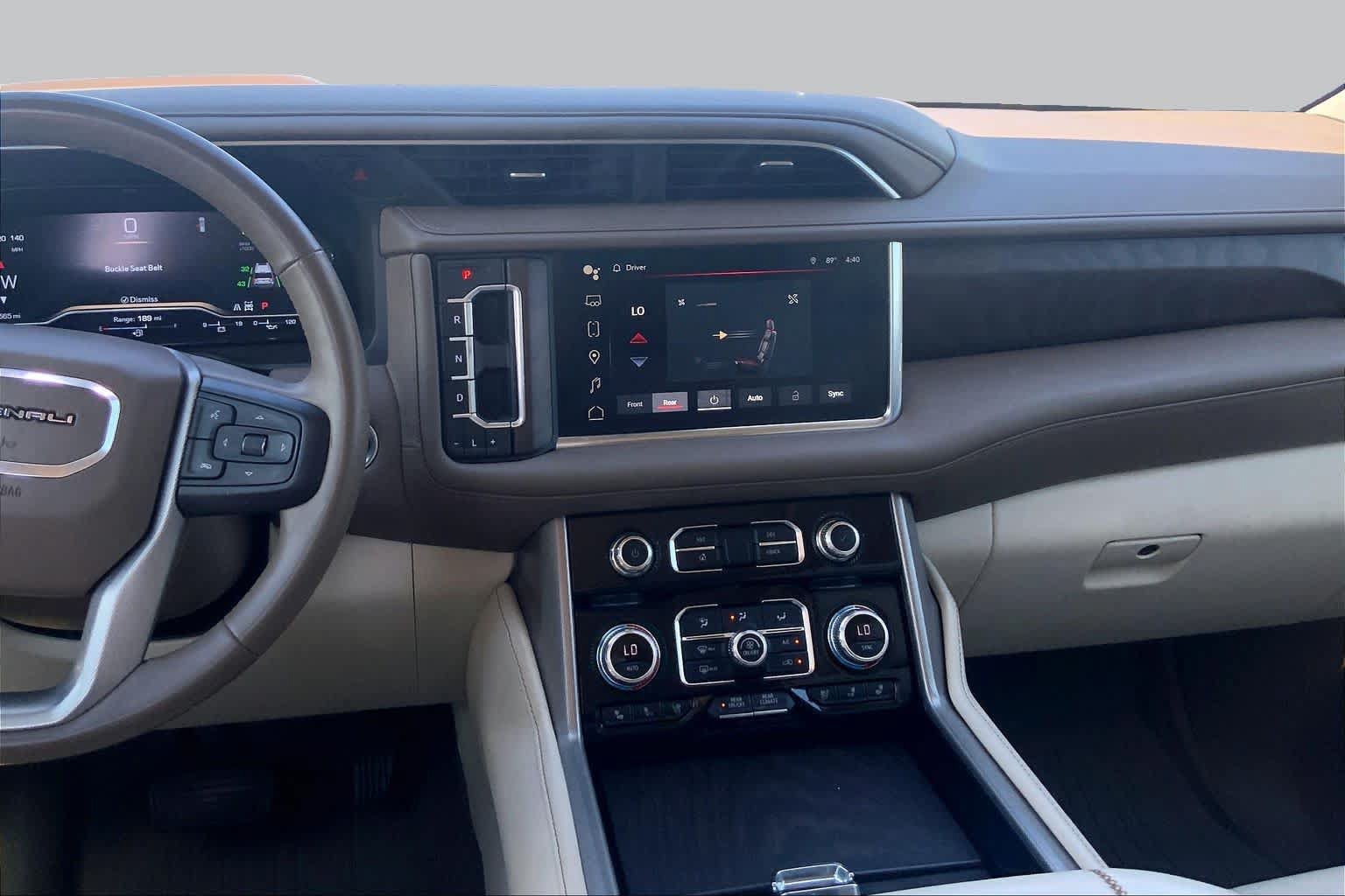 Used 2023 GMC Yukon Denali AWD/4WD image 7