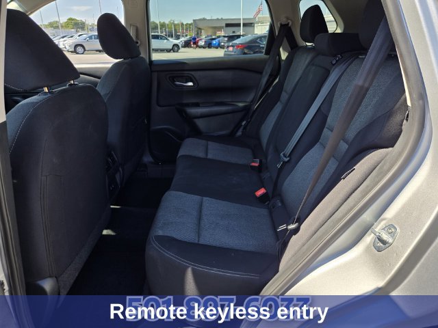 Used 2025 Nissan Rogue SV AWD/4WD image 13