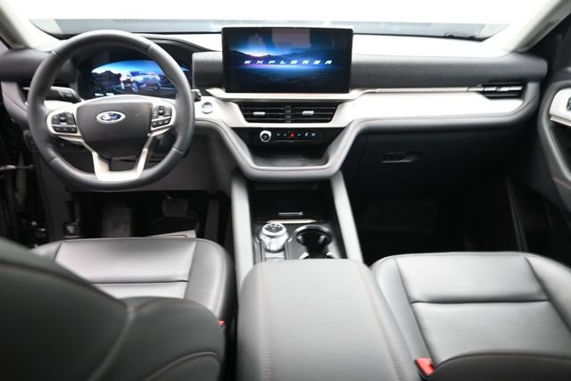 Certified 2025 Ford Explorer Active w/ Active Comfort Package AWD/4WD image 22