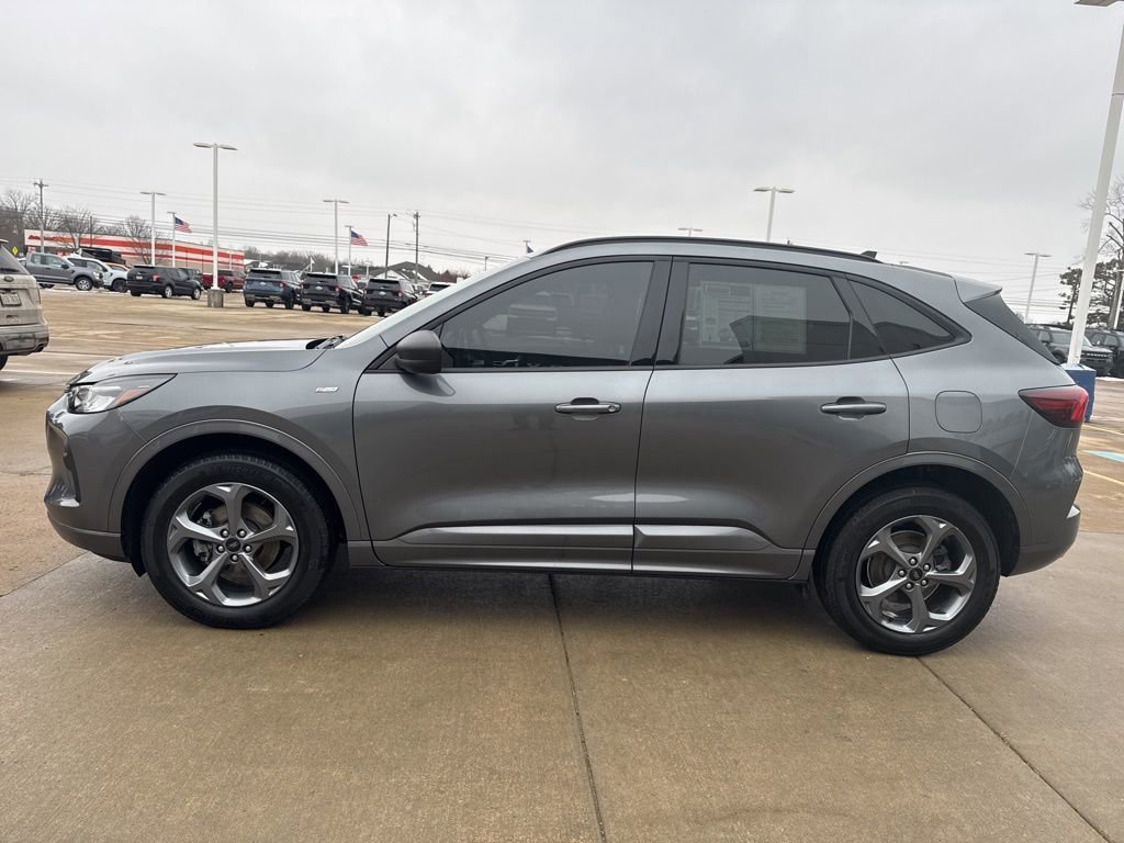 Certified 2024 Ford Escape ST-Line image 2