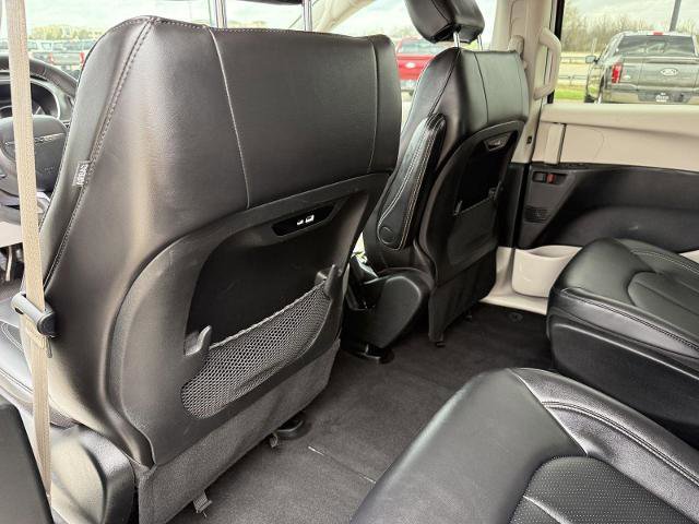 Used 2024 Chrysler Pacifica Limited FWD image 25