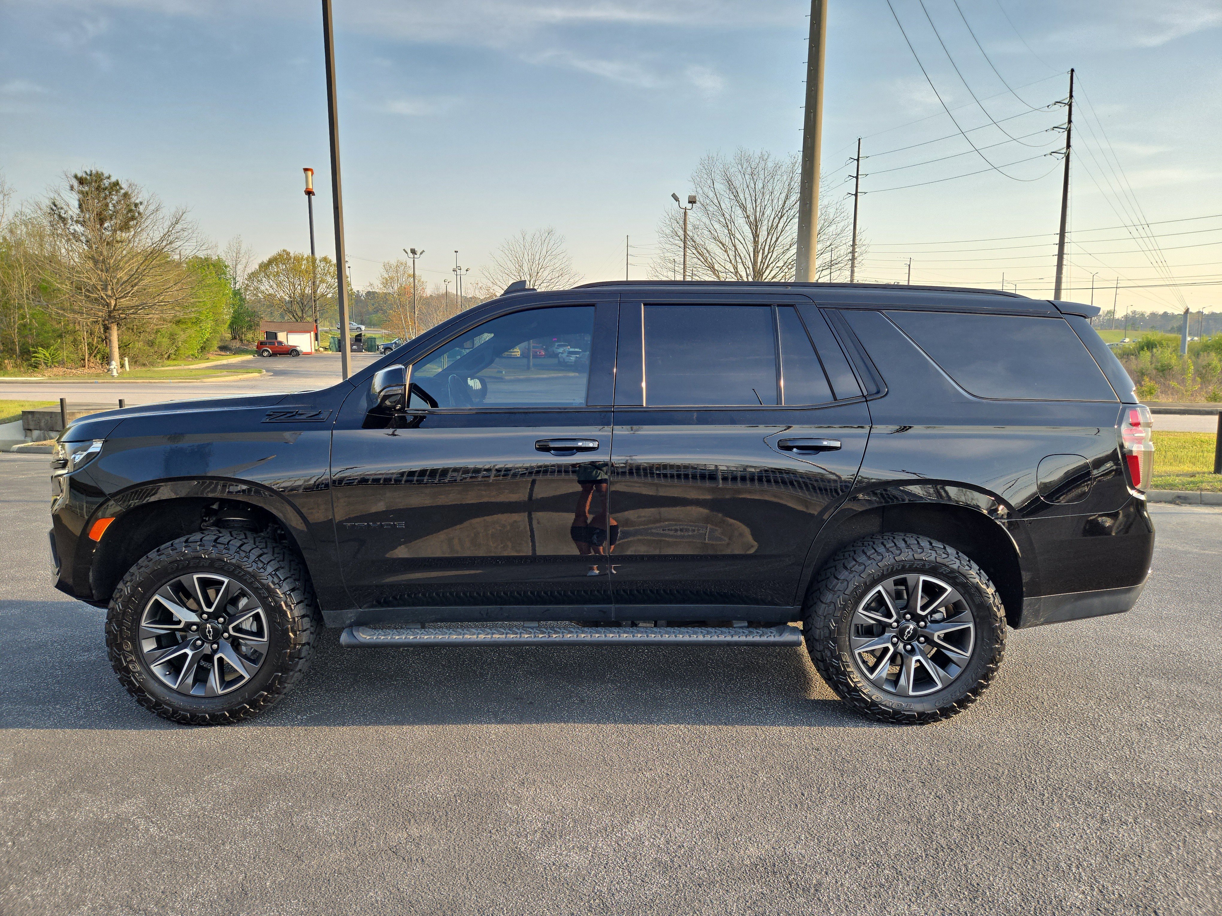Used 2023 Chevrolet Tahoe Z71 w/ Luxury Package image 8