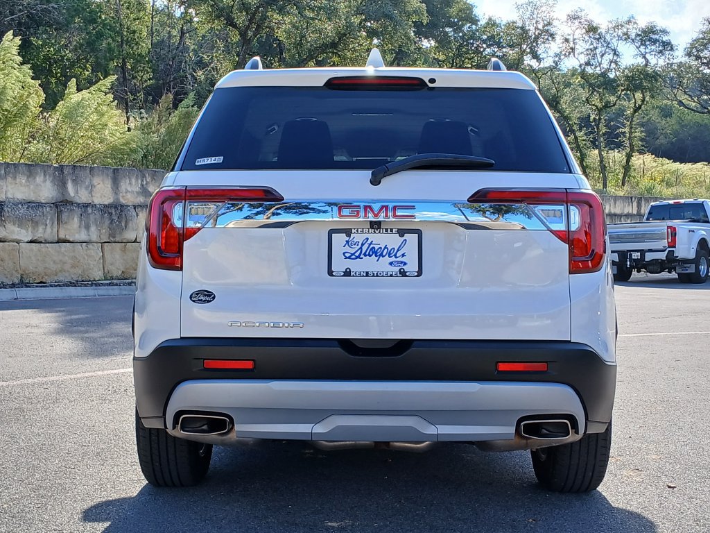 Used 2023 GMC Acadia SLE w/ Driver Convenience Package FWD image 4