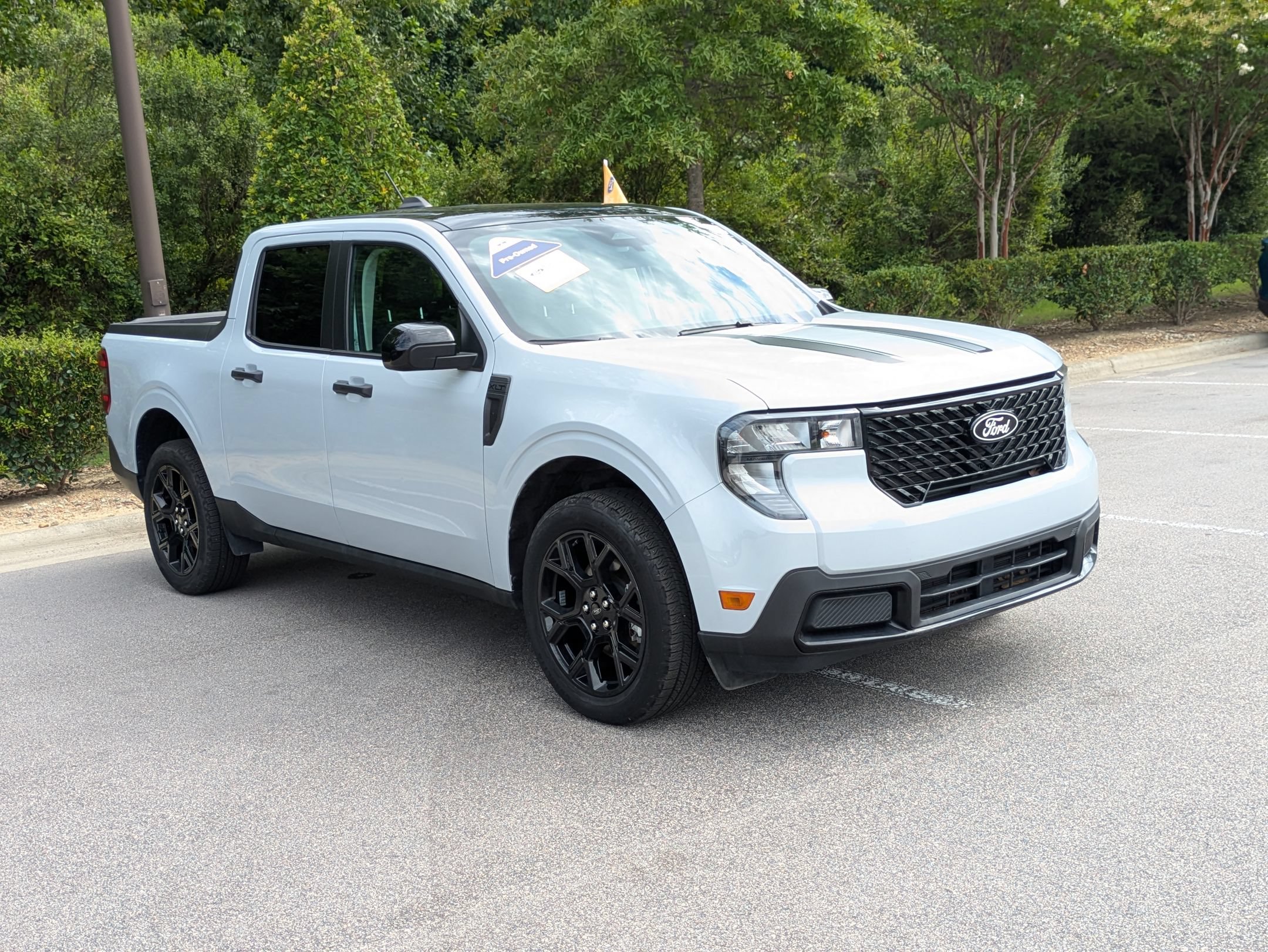 Certified 2025 Ford Maverick XLT AWD/4WD image 2