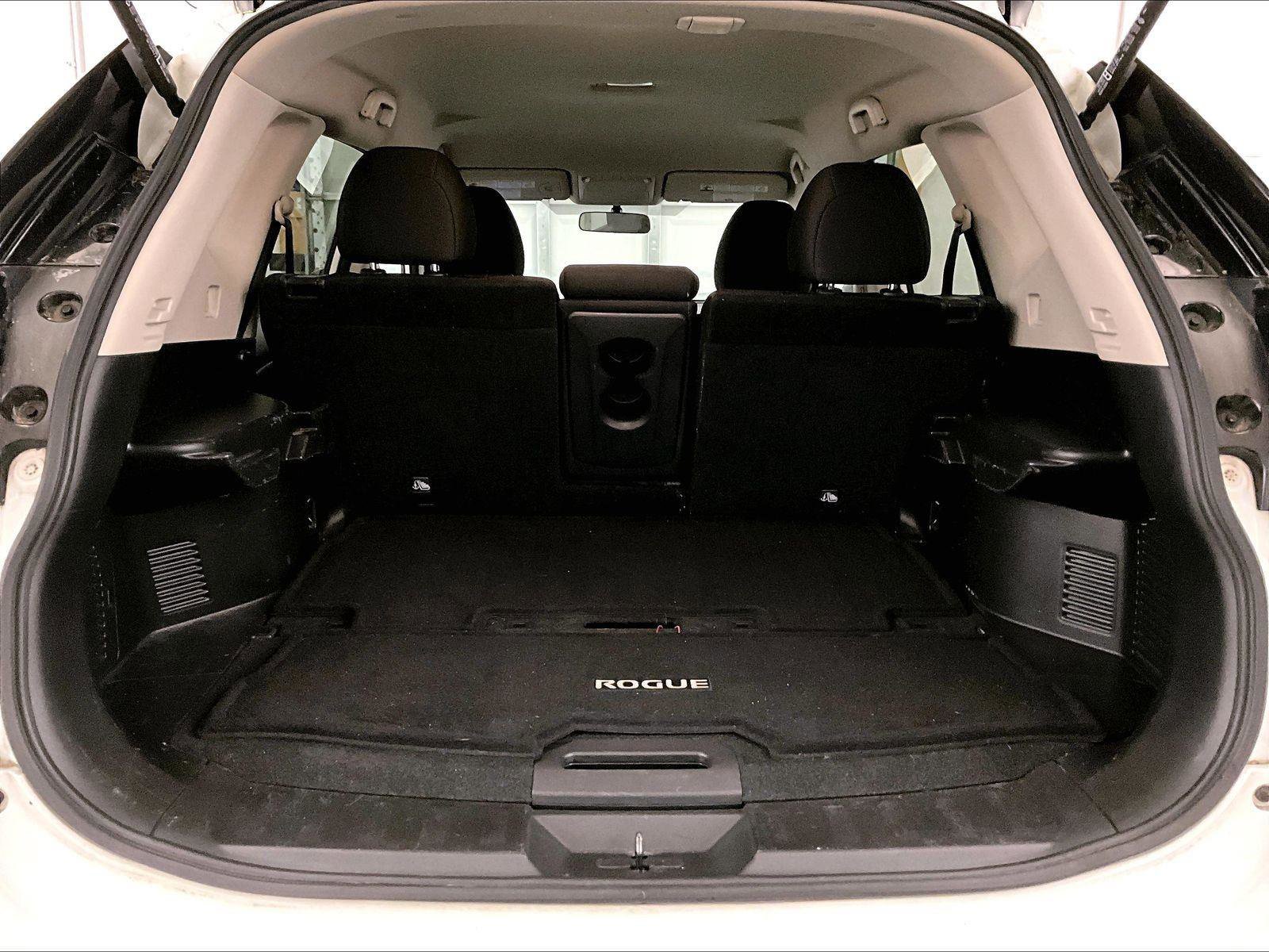 Used 2017 Nissan Rogue SV AWD/4WD image 33