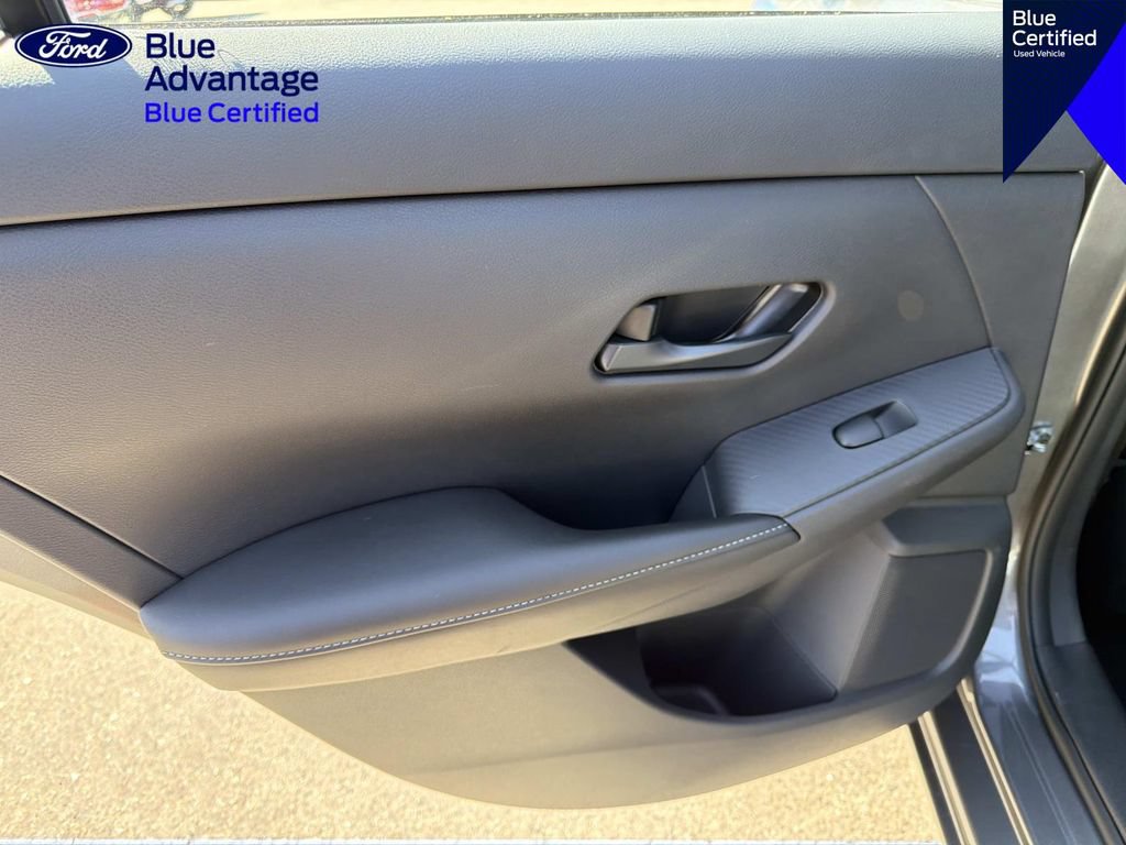 Used 2025 Nissan Sentra SV w/ All-Weather Package FWD image 11
