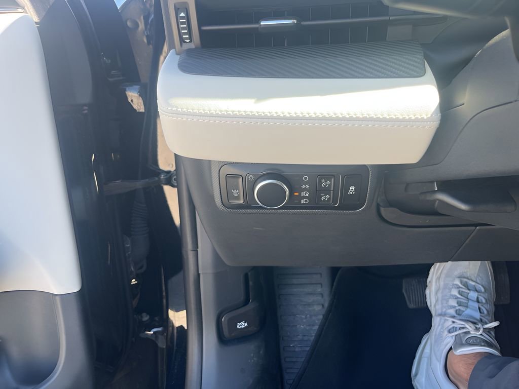 Certified 2025 Ford Mustang Mach-E Premium image 19