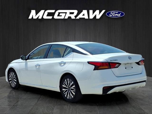 Used 2024 Nissan Altima 2.5 SV FWD image 9