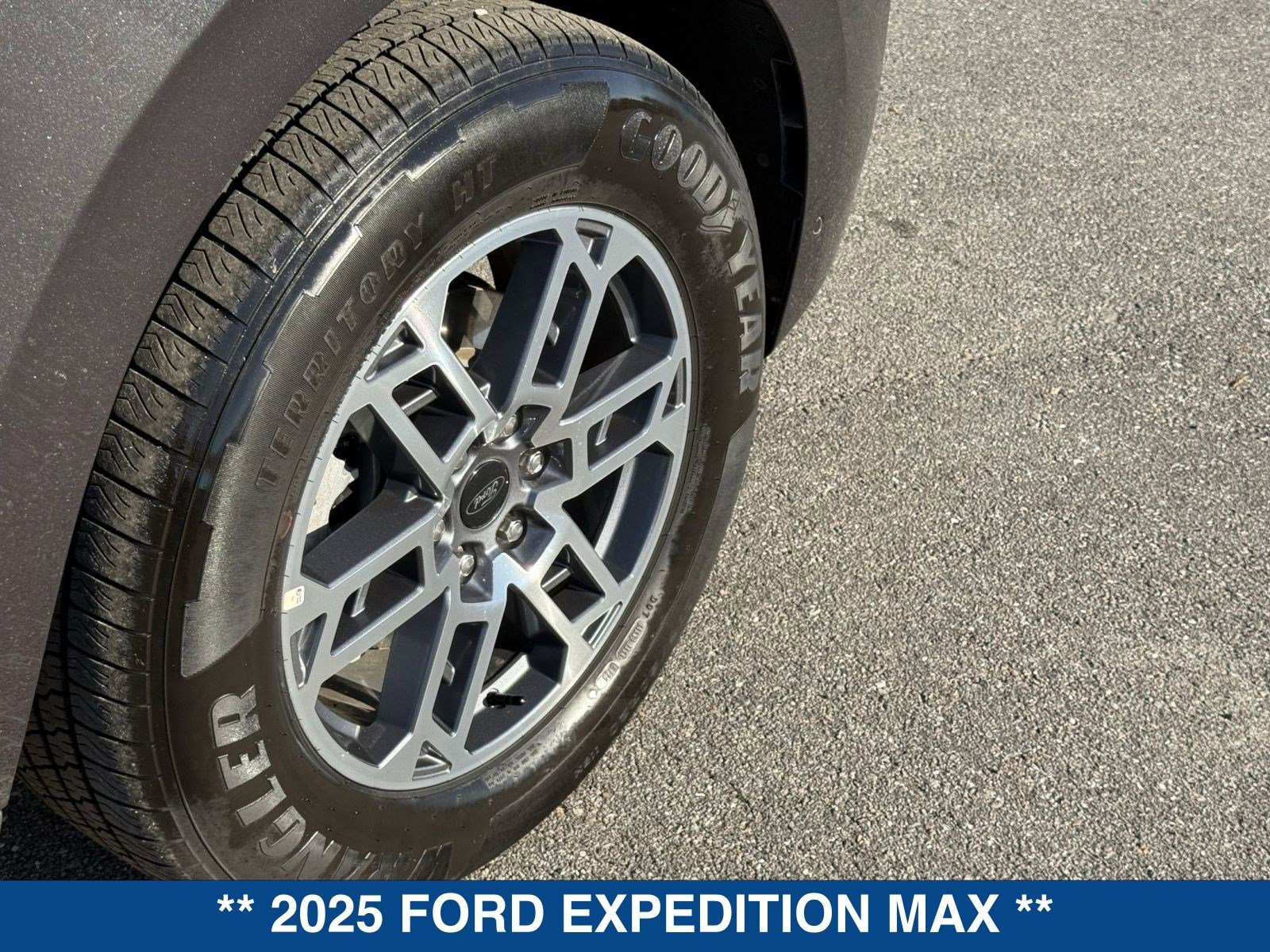 Certified 2025 Ford Expedition Max Active image 12