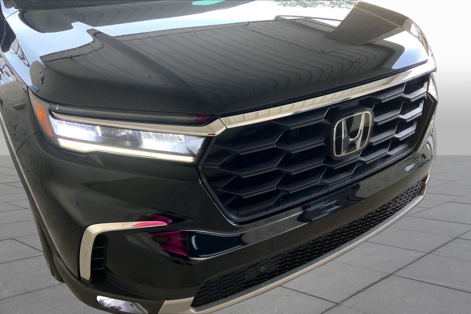 Used 2025 Honda Pilot EX-L image 29