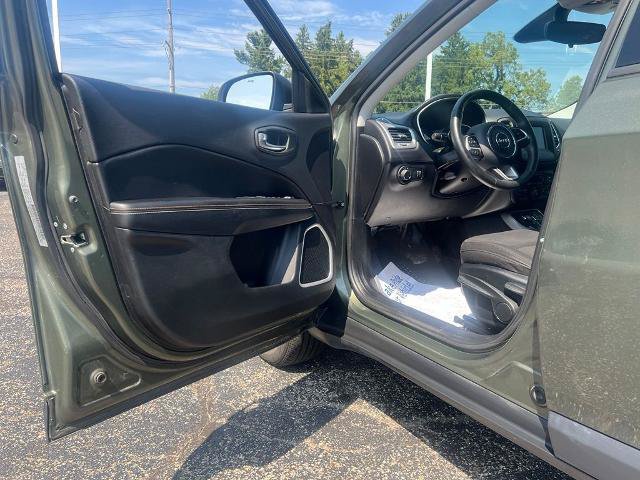 Used 2018 Jeep Compass Sport w/ Tech Group AWD/4WD image 9