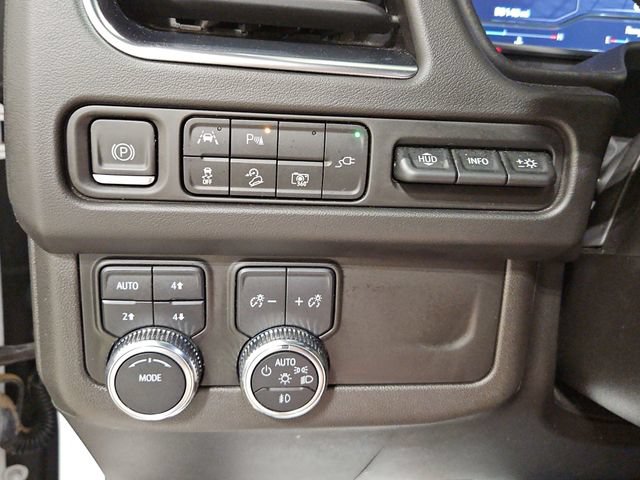Used 2022 GMC Yukon AT4 w/ Technology Package AWD/4WD image 39