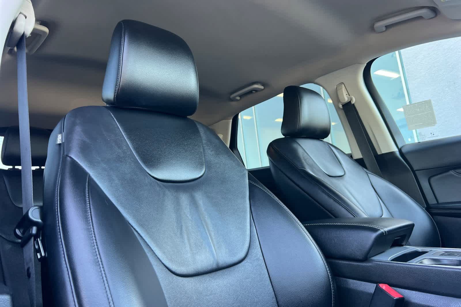 Certified 2022 Ford Edge Titanium AWD/4WD image 18