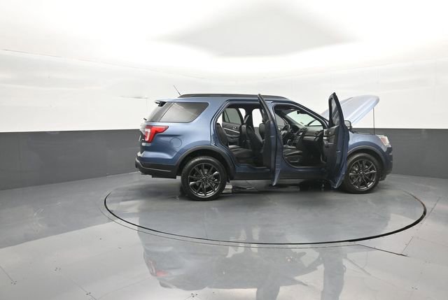 Certified 2019 Ford Explorer XLT w/ Equipment Group 202A AWD/4WD image 42