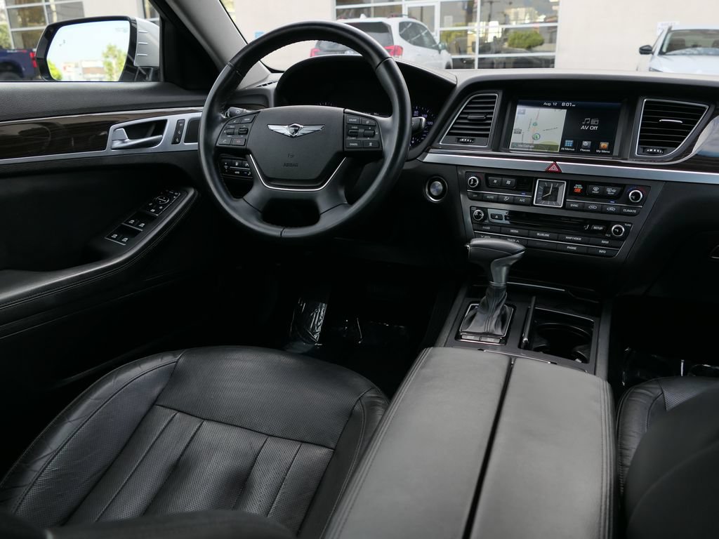 Used 2018 Genesis G80 3.8 RWD image 27