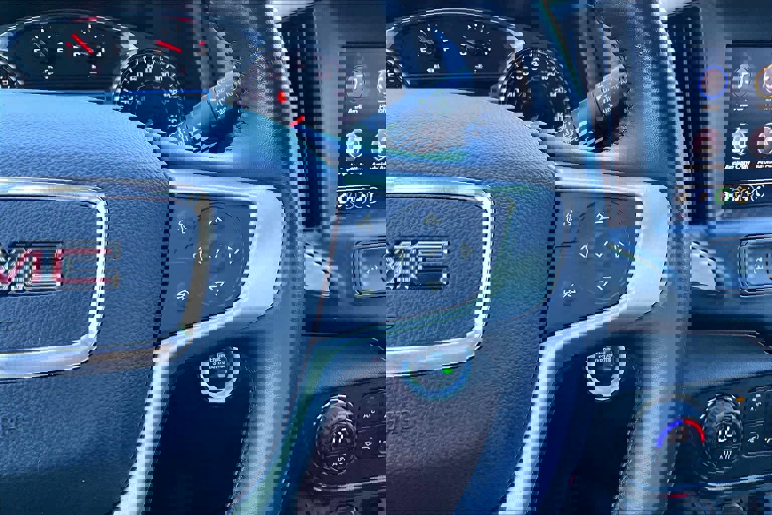 Used 2021 GMC Terrain SLE w/ Driver Convenience Package image 24