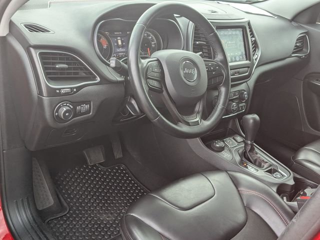 Used 2019 Jeep Cherokee Trailhawk AWD/4WD image 11