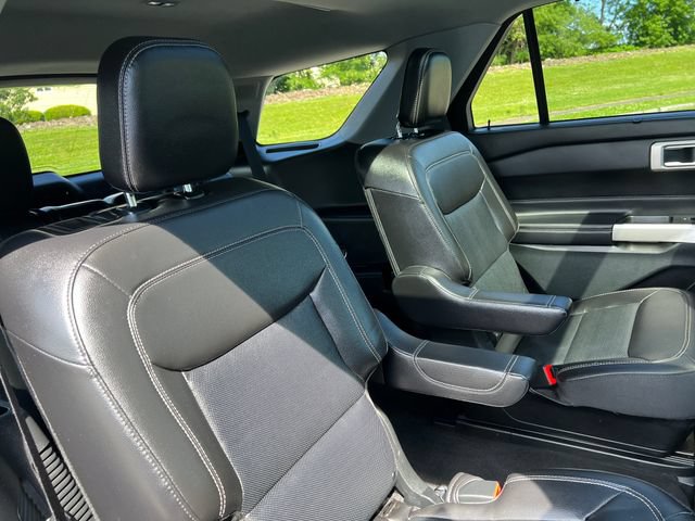 Certified 2023 Ford Explorer Limited w/ Limited Technology Package AWD/4WD image 31
