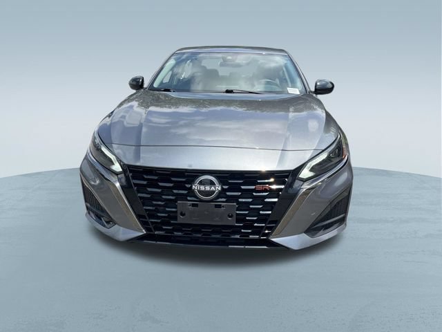 Used 2024 Nissan Altima 2.5 SR FWD image 10