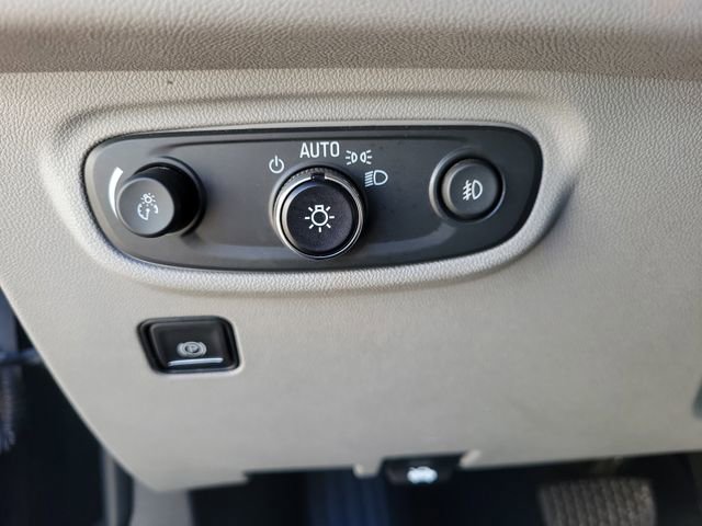 Used 2023 GMC Terrain SLT image 25