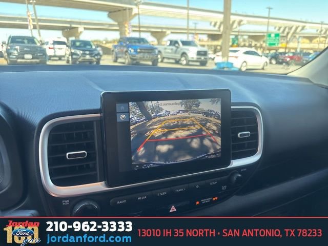 Used 2023 Hyundai Venue SEL w/ Cargo Package image 22