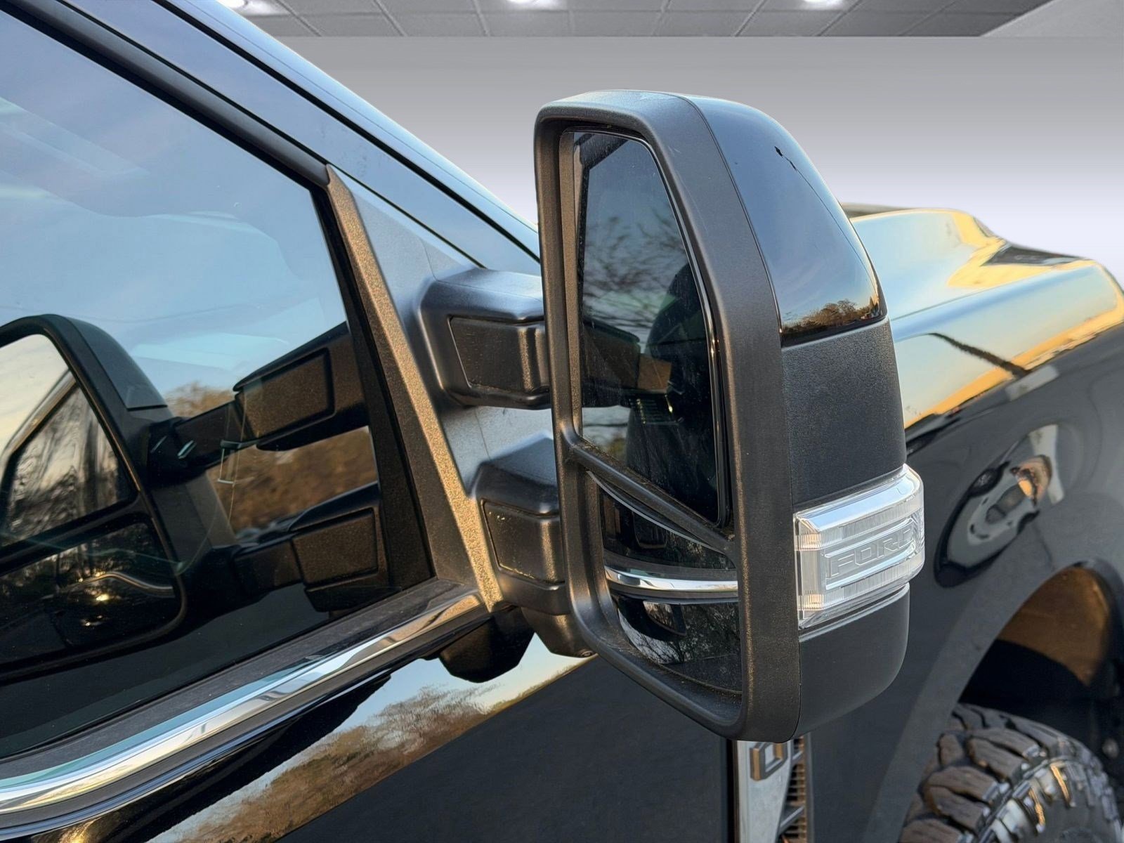 Certified 2025 Ford F250 King Ranch w/ Tremor Off-Road Package image 21