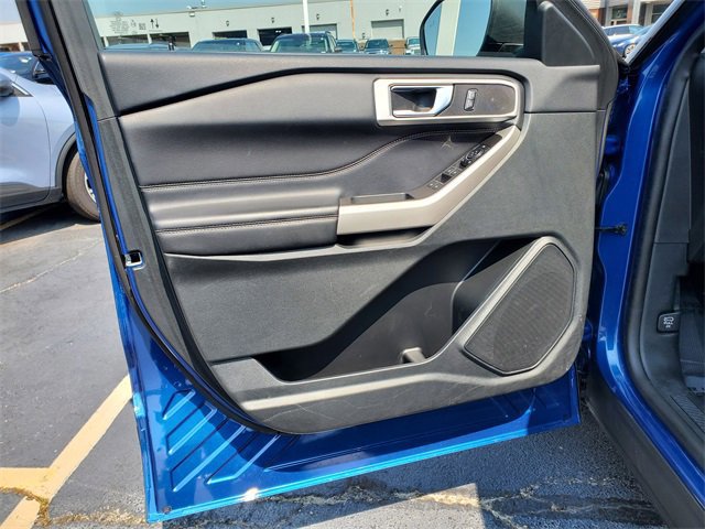 Certified 2023 Ford Explorer XLT w/ Equipment Group 202A image 10