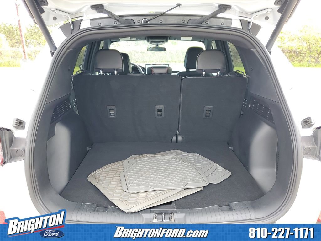 Certified 2025 Ford Escape ST-Line w/ Tech Pack #1 AWD/4WD image 7