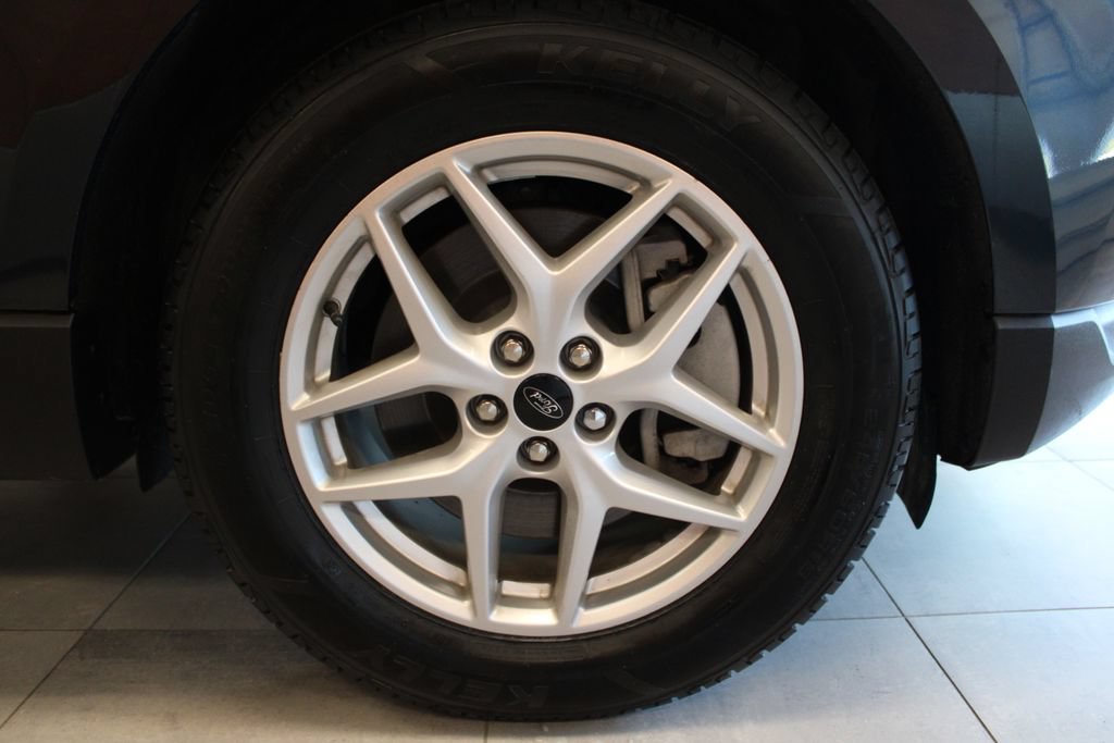 Certified 2023 Ford Edge SEL w/ Convenience Package AWD/4WD image 12