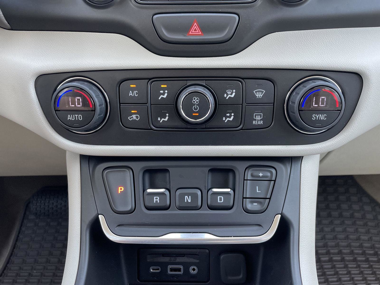 Used 2019 GMC Terrain Denali w/ Advanced Safety Package AWD/4WD image 30