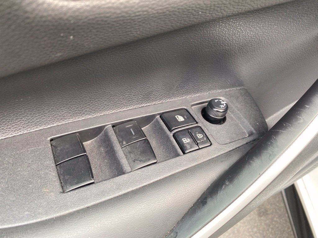 Used 2025 Toyota Corolla SE FWD image 14