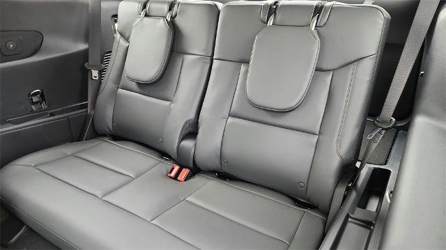 Certified 2025 Ford Explorer Active w/ Active Comfort Package image 21