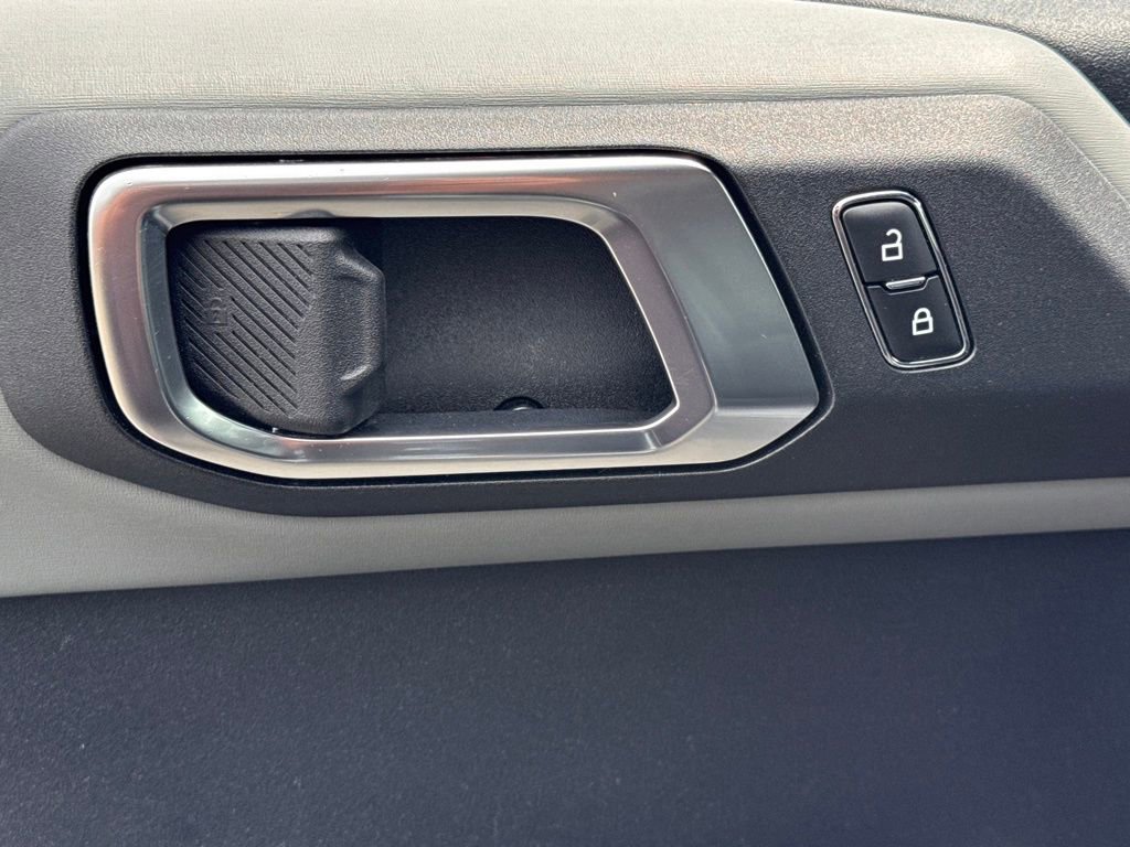 Certified 2023 Ford Bronco Badlands AWD/4WD image 16