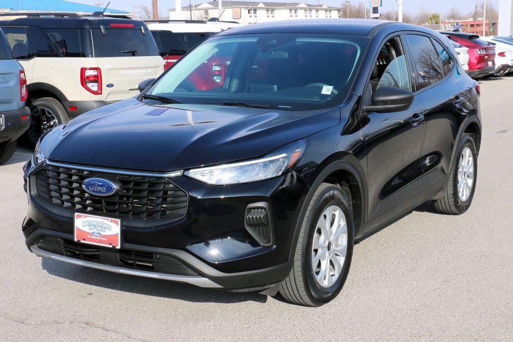 Certified 2025 Ford Escape Active image 2