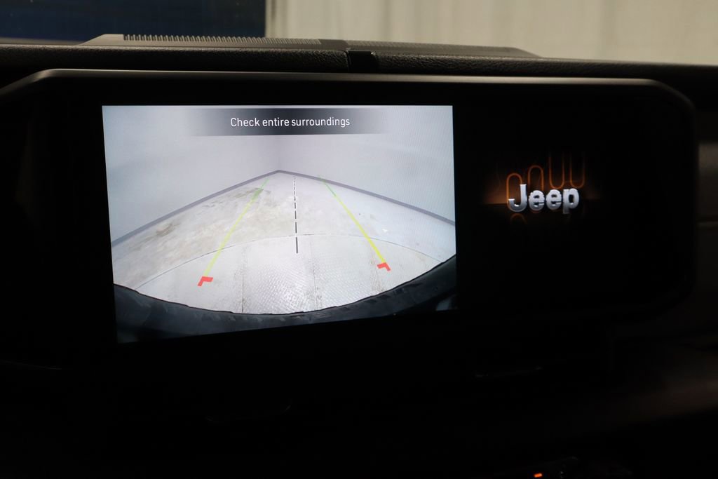 Used 2024 Jeep Wrangler Unlimited image 10