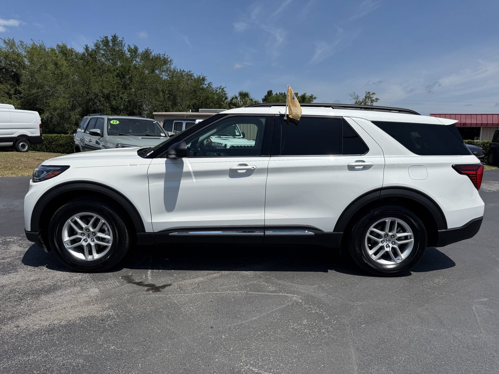 Certified 2025 Ford Explorer Active RWD image 8