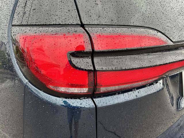 Used 2025 Chrysler Pacifica Select FWD image 11