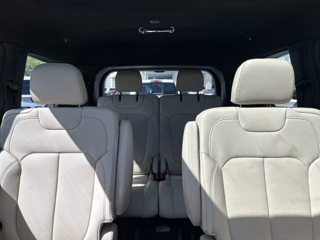 Used 2026 Jeep Grand Cherokee L Limited w/ Luxury Tech Group II RWD image 18